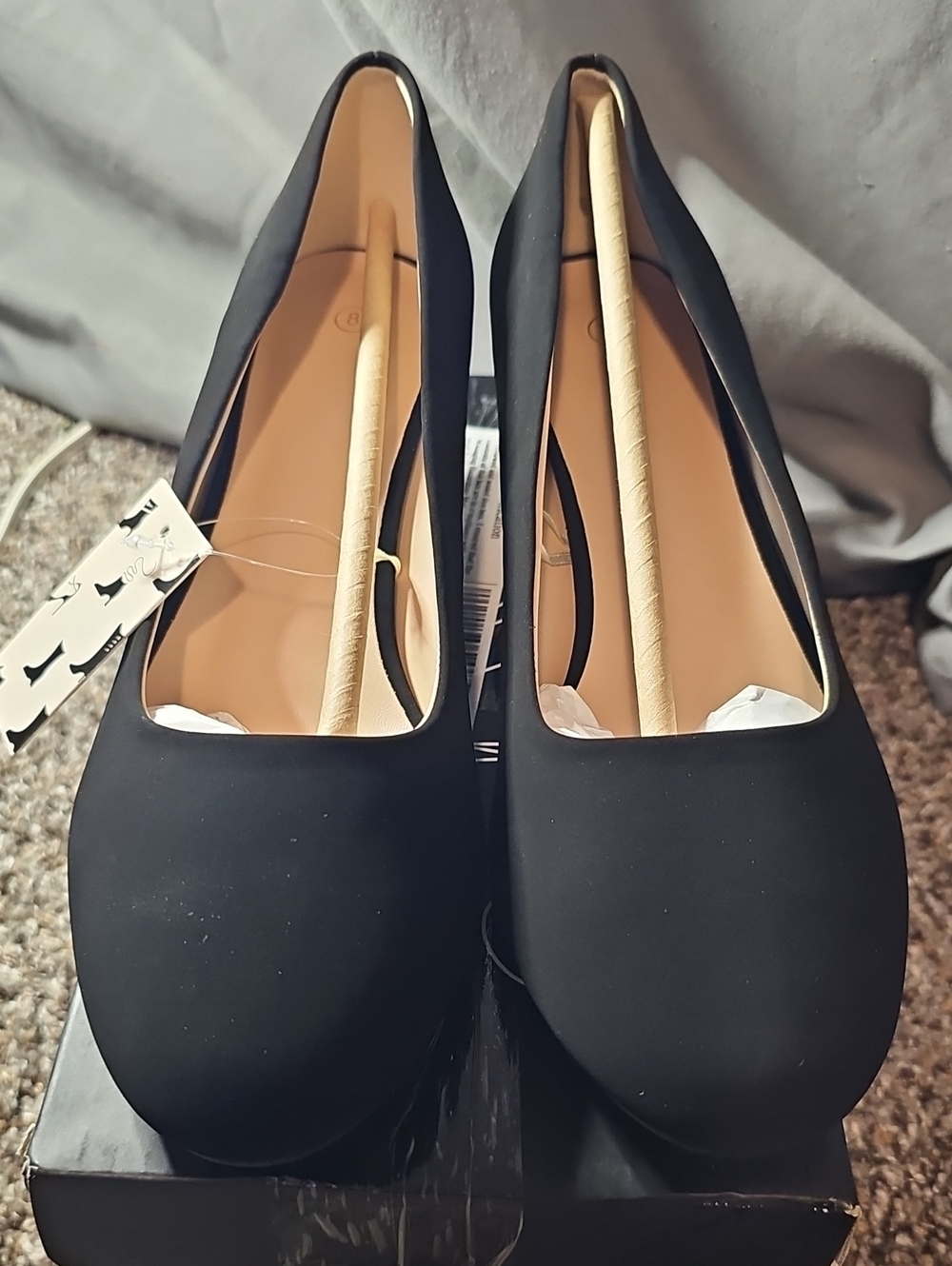 Women's NWT Black Round-Toe Low Heel Pumps
